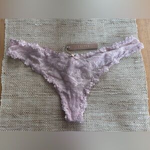 NWT SKIMS Light Pink Lace Thong Panty. Size 2X